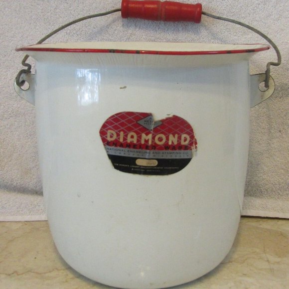 Antique Diamond NESCO Enamel Ware 1944 Bucket with Handle